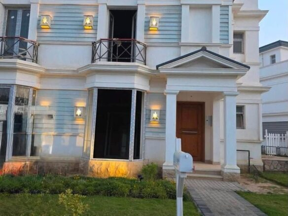 إعادة بيع فيلا 330م – كمبوند سي فيو التجريبي – الإسكندرية
