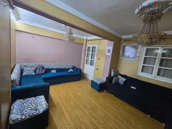 110m² apartment in a quiet neighborhood next to Saint Teresa metro station, directly from the owner