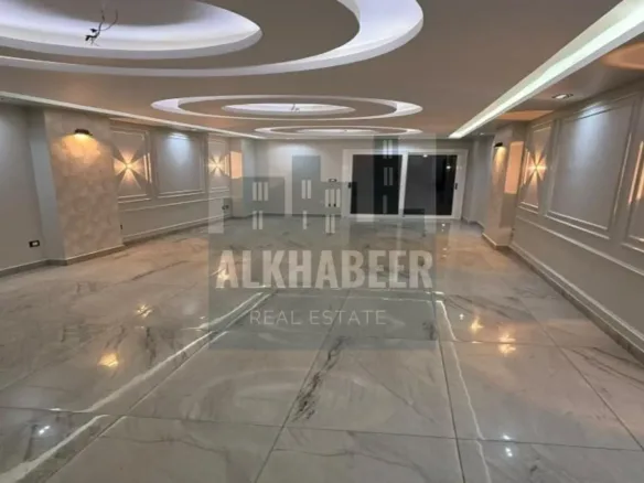 Luxury apartment, first occupancy, brand new finishing, in a modern tower suitable for all purposes.