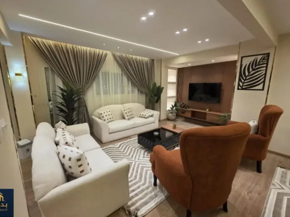شقه فندقيه VIP للايجار خطوات ل شارع عباس العقاد