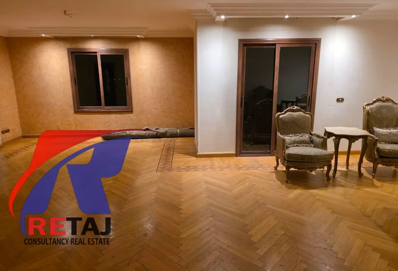 A distinctive apartment for sale, 300 meters, in the Golden Square between Abbas