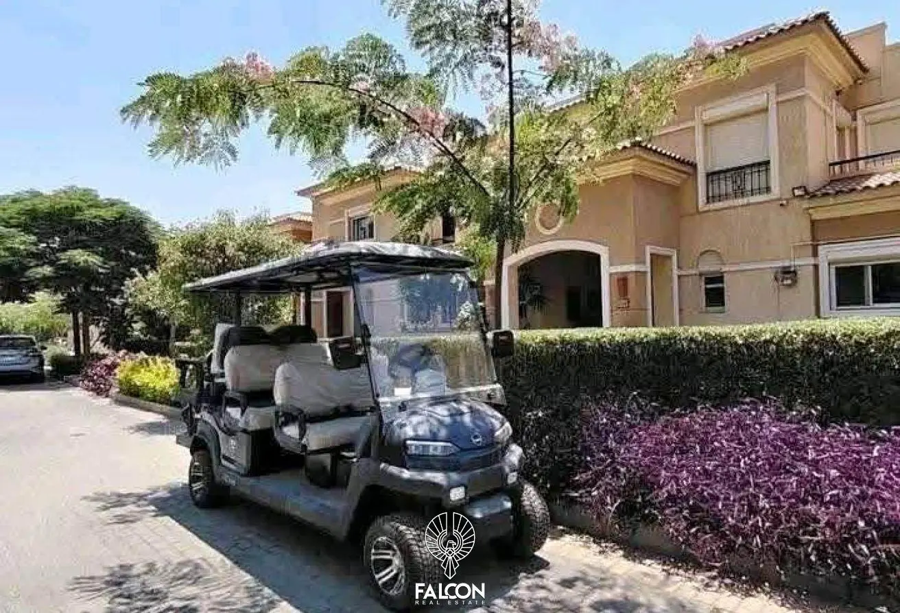 Luxury VIP villa (ground floor + first floor + roof) with a breathtaking view.