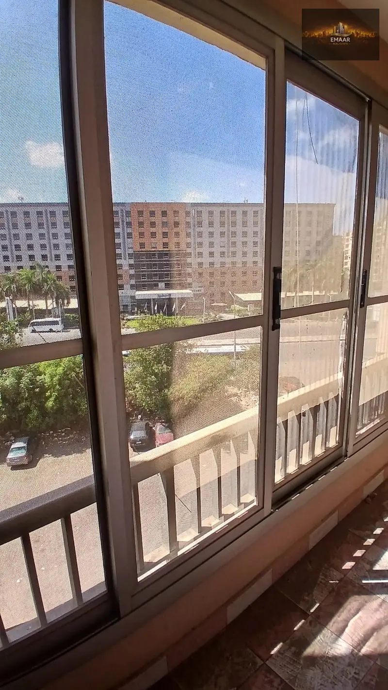 شقه للبيع عمارات مصر للتعمير شيراتون المطار ١٢٠ متر شارع رئيسي بتطل علي حديقه كبيره
