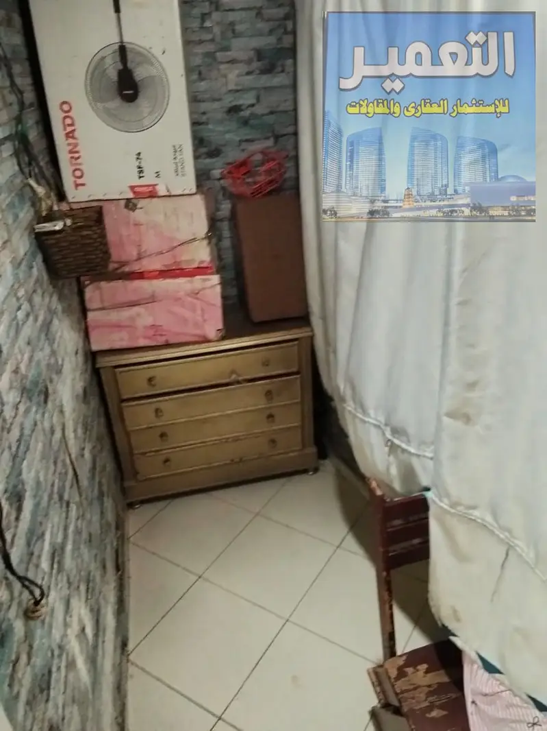10 شقة بالحلمية بموقع متميز كاملة المرافق
