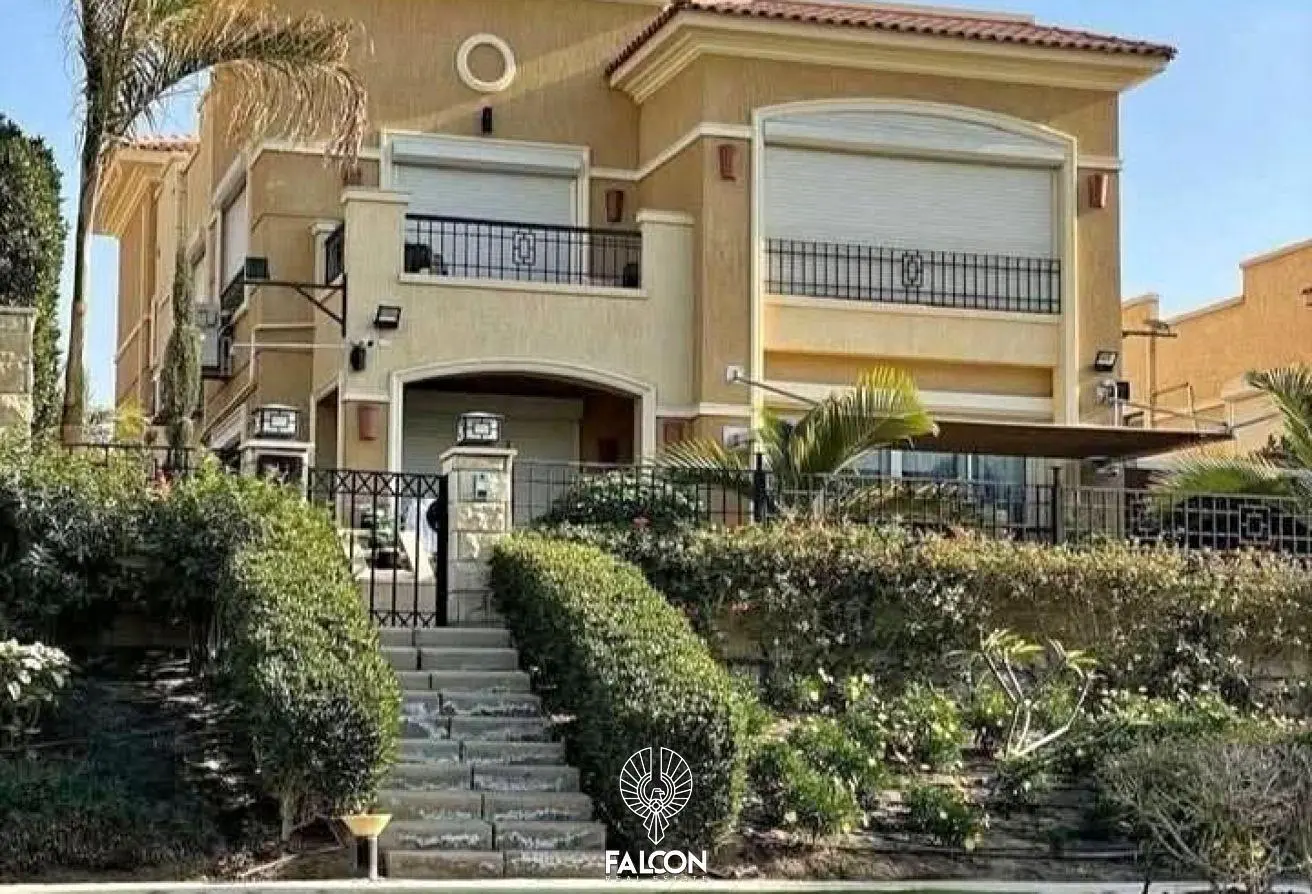 Luxury VIP villa (ground floor + first floor + roof) with a breathtaking view.