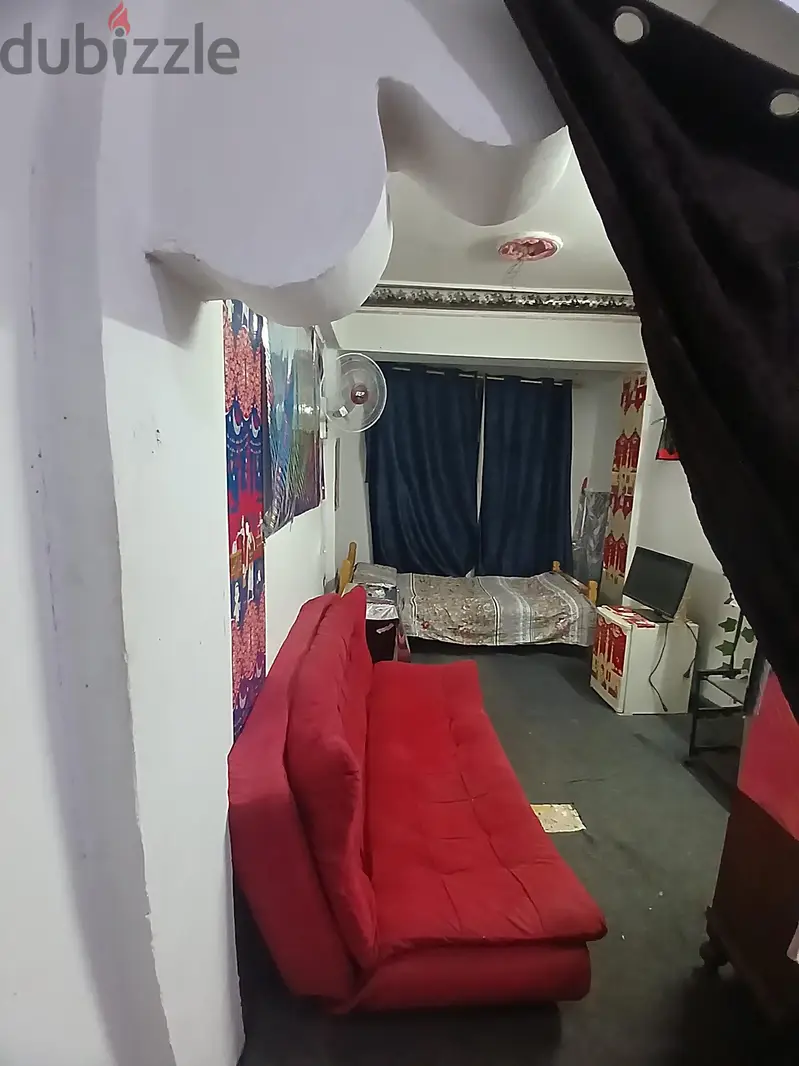 استديو للبيع للسكن او للاستثمار يؤجر باربعه ألف كامل التفاصيل بالداخل