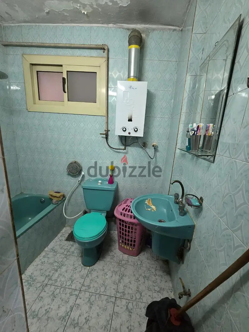 110m² apartment in a quiet neighborhood next to Saint Teresa metro station, directly from the owner