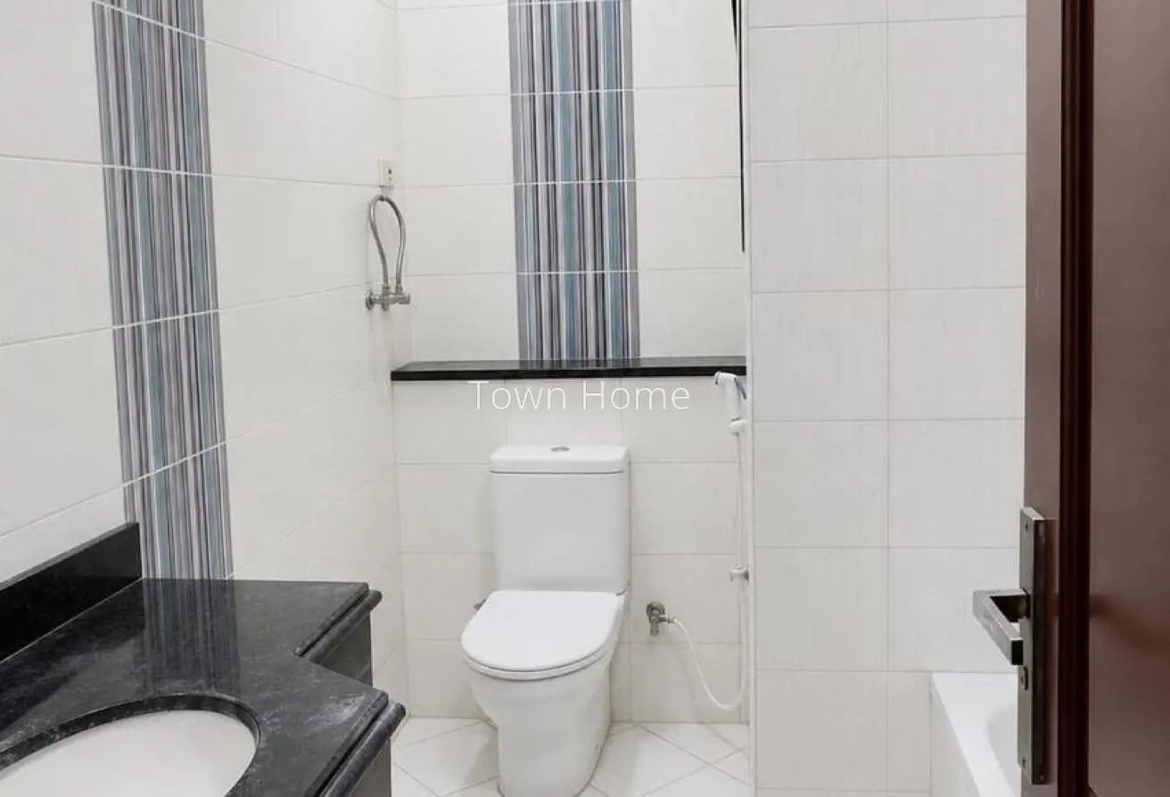 Distinctive duplex for rent in Acacia, opposite Al Rehab City