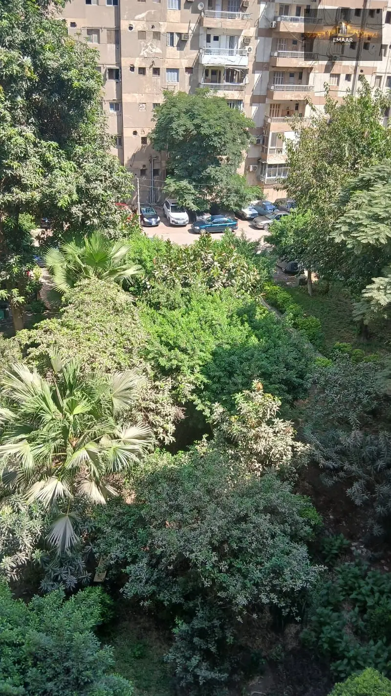 شقه للبيع عمارات مصر للتعمير شيراتون المطار ١٢٠ متر شارع رئيسي بتطل علي حديقه كبيره