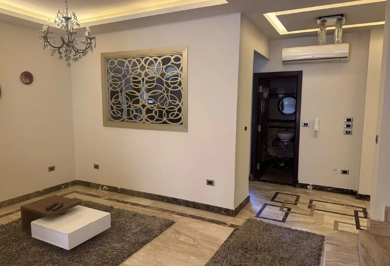 للبيع تاون هاوس فى مدينه الرحاب بسعر مميز تشطيبات