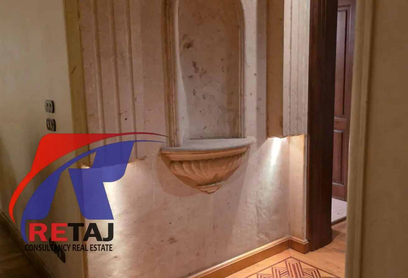 A distinctive apartment for sale, 300 meters, in the Golden Square between Abbas
