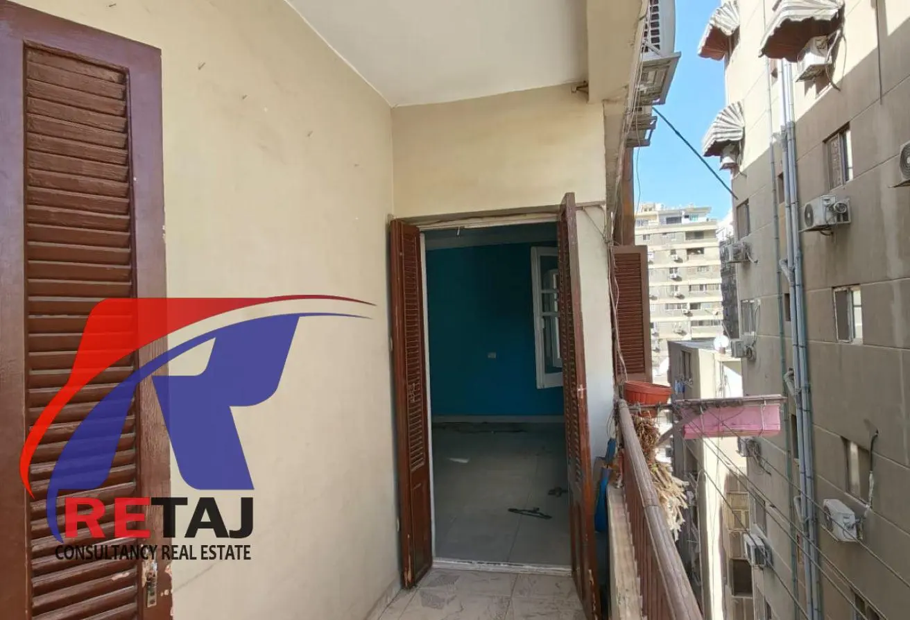 Apartment for rent at an exceptional price overlooking Abbas El Akkad Street