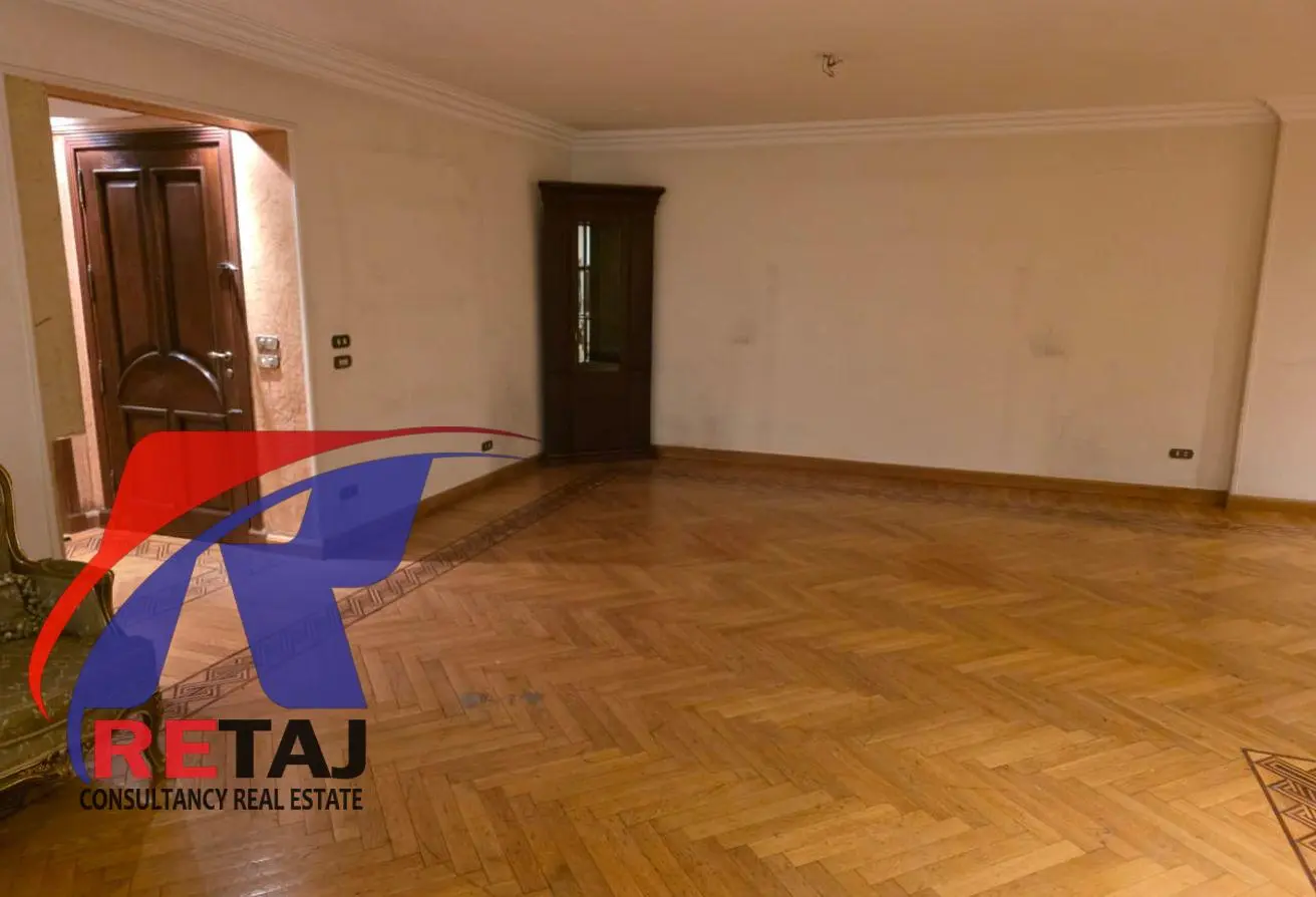 A distinctive apartment for sale, 300 meters, in the Golden Square between Abbas