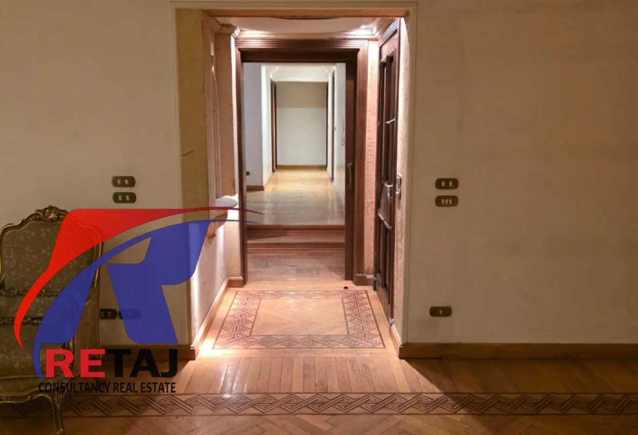 A distinctive apartment for sale, 300 meters, in the Golden Square between Abbas