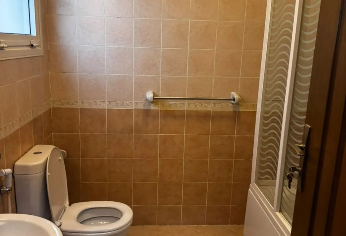 Apartment 211m² with wide garden view for sale in Al Rehab 2
