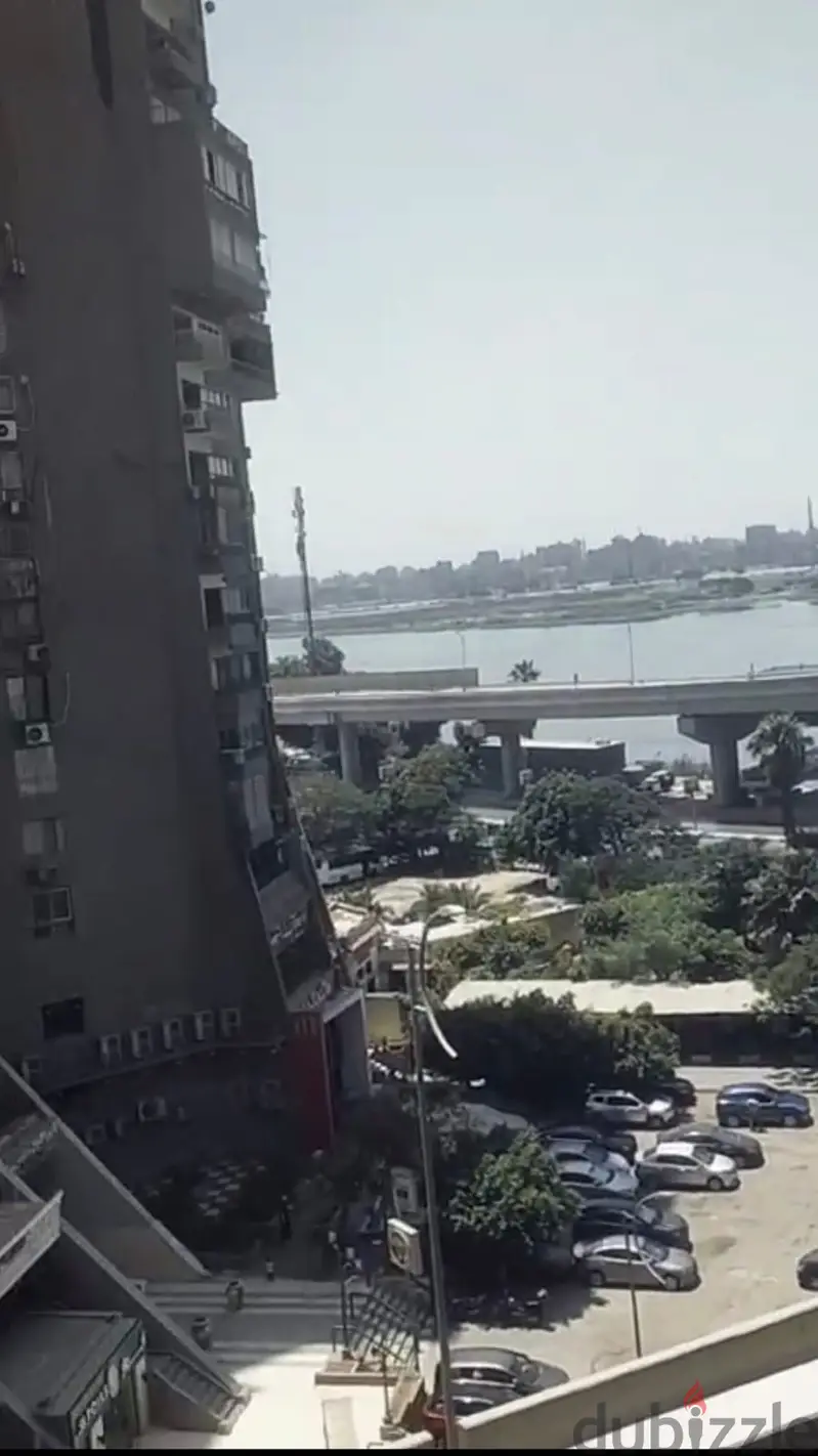 شقة للبيع عي النيل مباشرة في شبرا – ابراج اغاخان