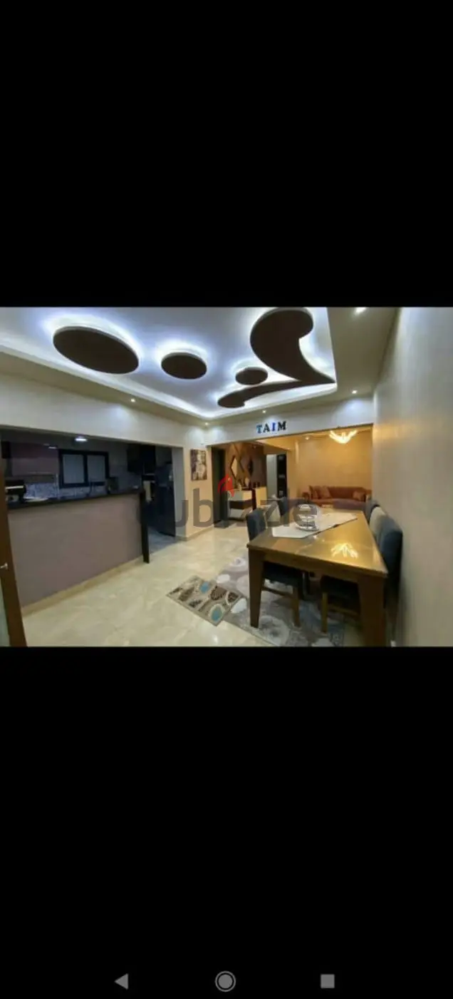 Apartment 200 meters, 10th floor, 12-story building, 2 bathrooms, 2 elevators, Shubra Public Street