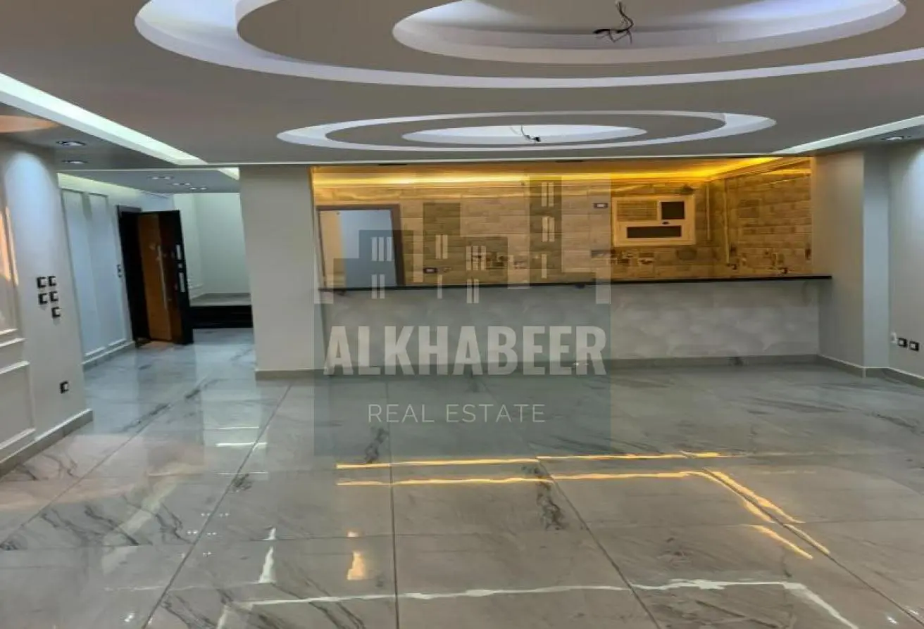 2 Luxury apartment, first occupancy, brand new finishing, in a modern tower suitable for all purposes.