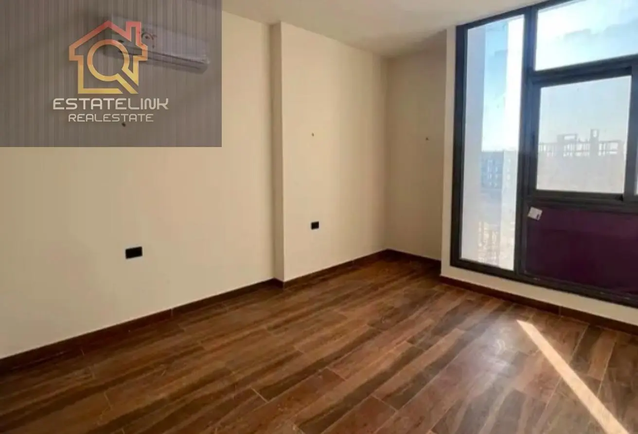 شقة للايجار في ذا ايكون ريزيدنس, كمبوندات التجمع الخامس تشطيبات حديثه / مطبخ بالاجهزه وتكيفات / سعر مميز