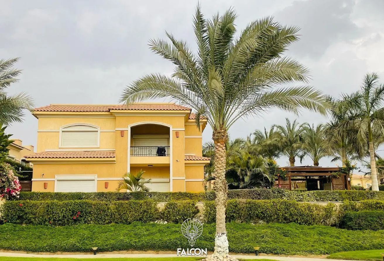 Luxury VIP villa (ground floor + first floor + roof) with a breathtaking view.