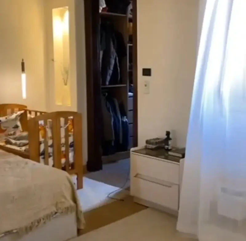 800