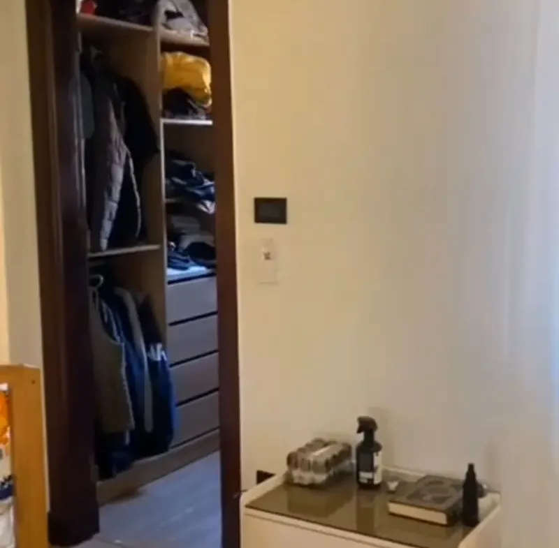 800