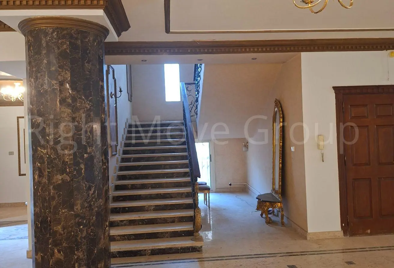 حى الدبلوماسيين \ فيلا كاملة 800 م \ استلام فورى
