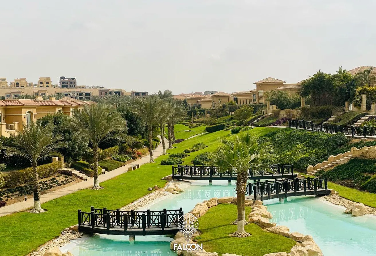 Luxury VIP villa (ground floor + first floor + roof) with a breathtaking view.