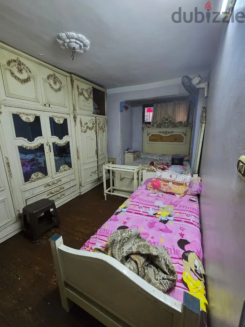 110m² apartment in a quiet neighborhood next to Saint Teresa metro station, directly from the owner