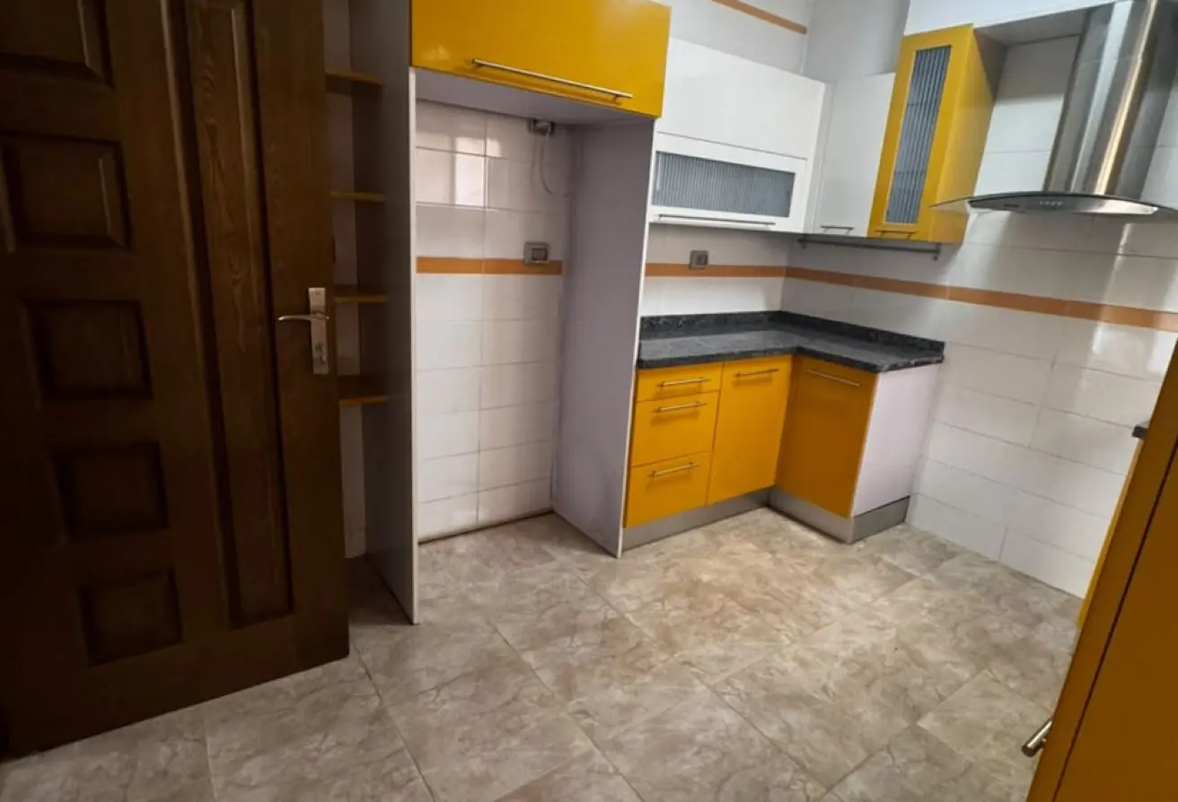 Apartment 211m² with wide garden view for sale in Al Rehab 2