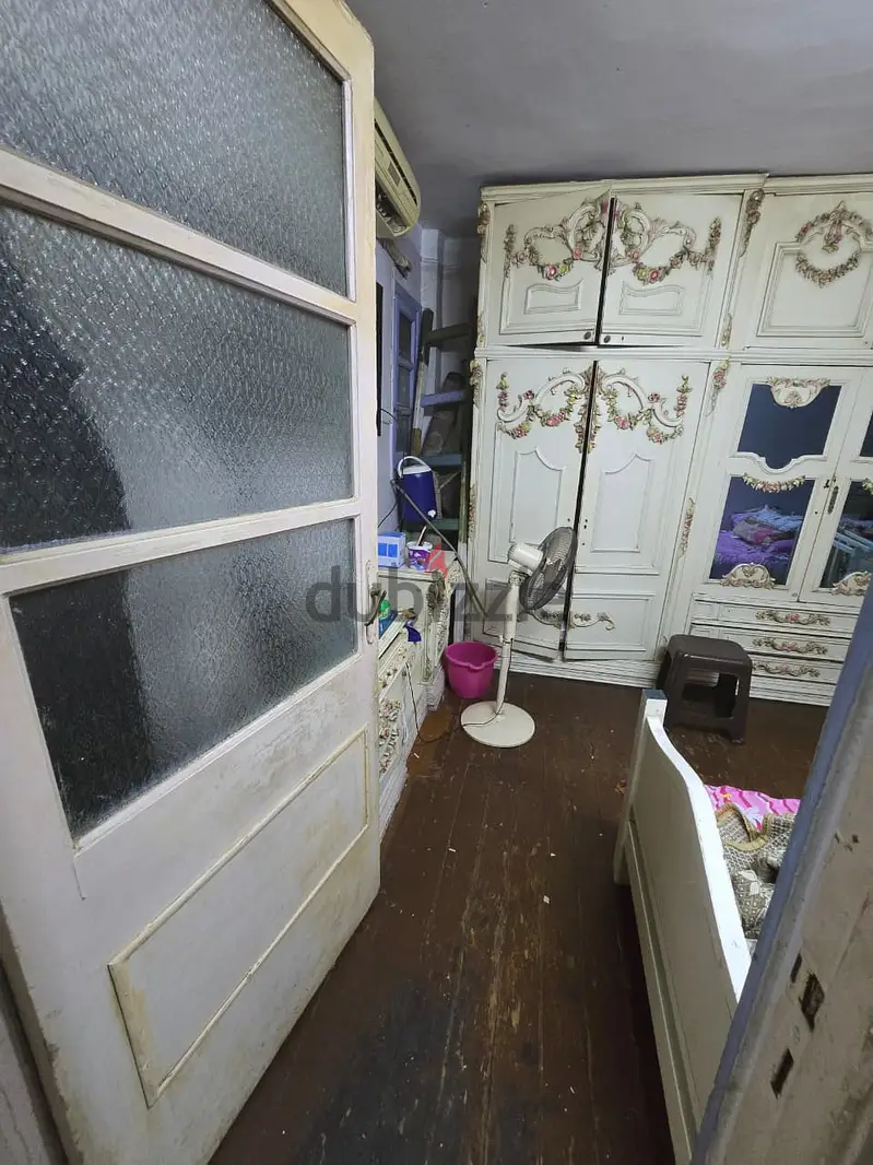 110m² apartment in a quiet neighborhood next to Saint Teresa metro station, directly from the owner