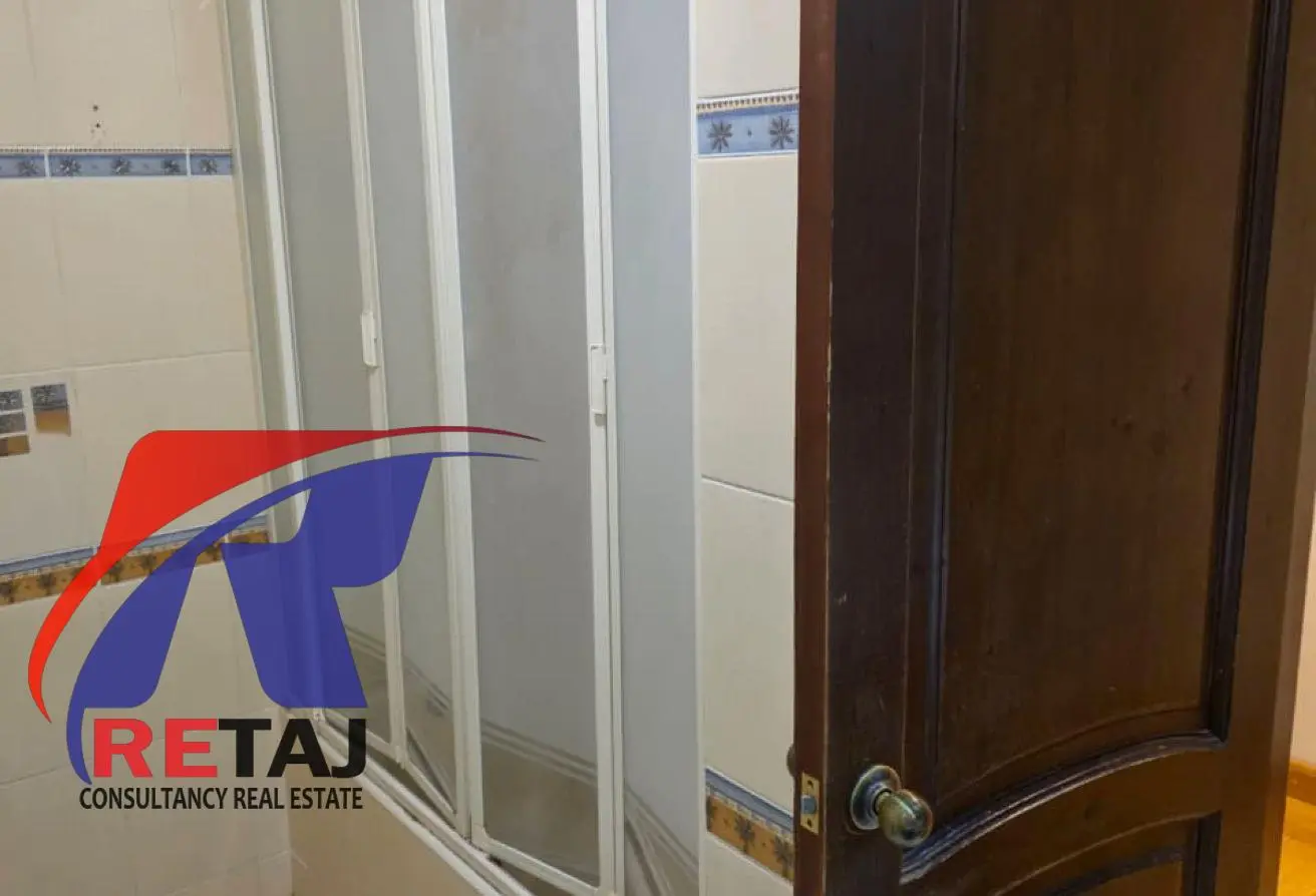 A distinctive apartment for sale, 300 meters, in the Golden Square between Abbas