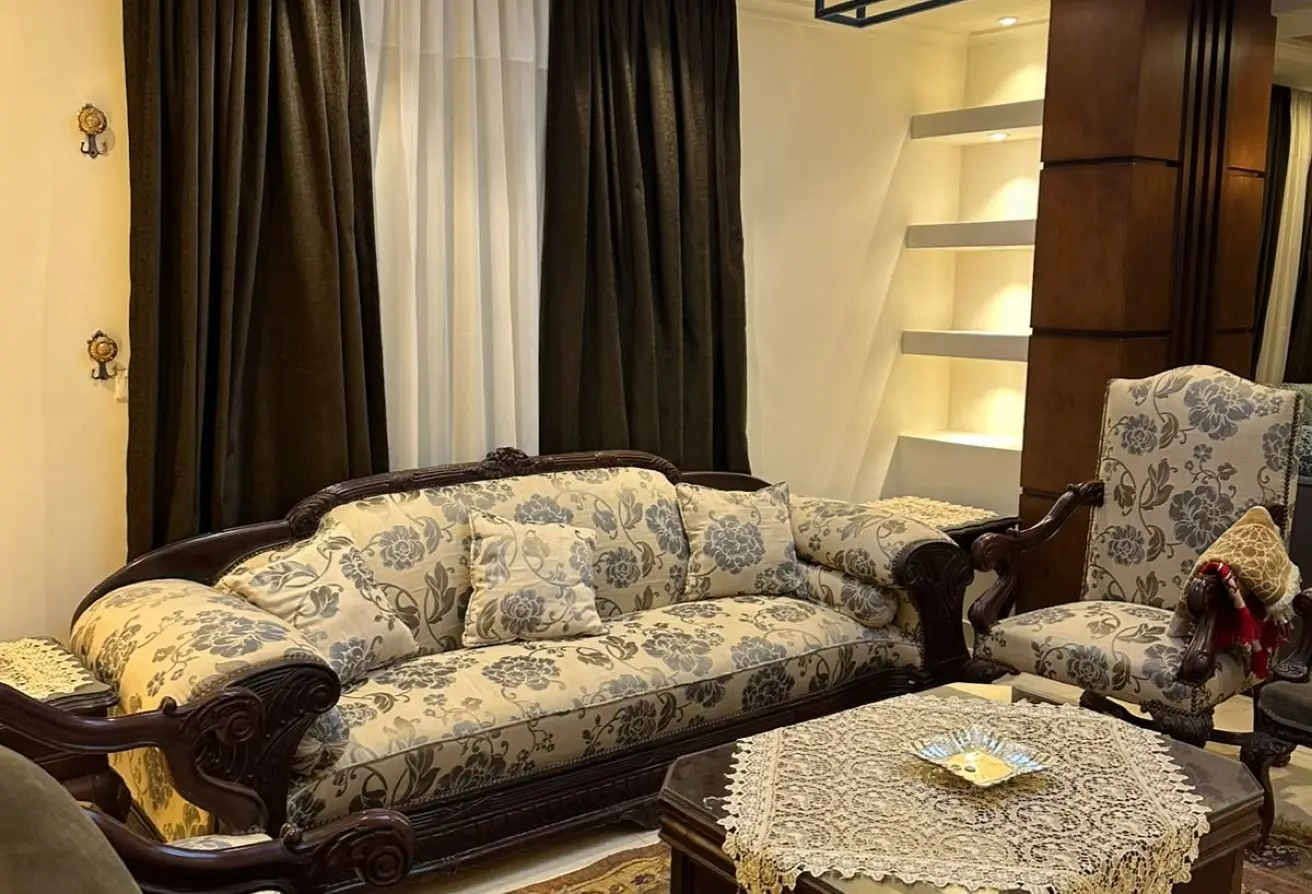 Furnished Golden Square apartment for rent, fully air-conditioned